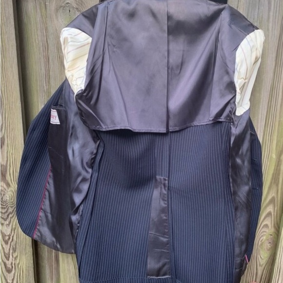 Amesbury Men’s Pin Stripe Jacket - Picture 8 of 10